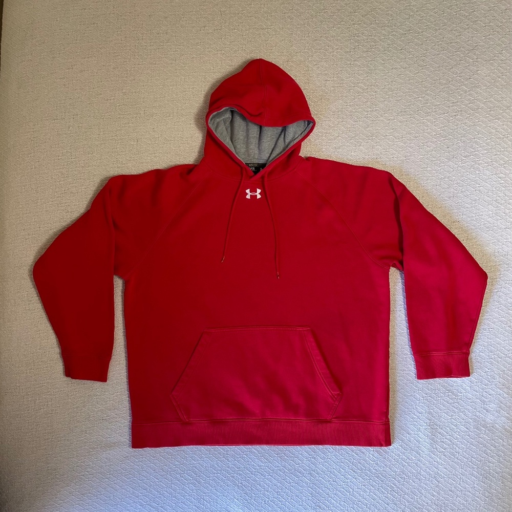 Under Armour Hoodie with Pockets. XL. Red. In great condition.